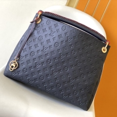 LV Clutch Bags